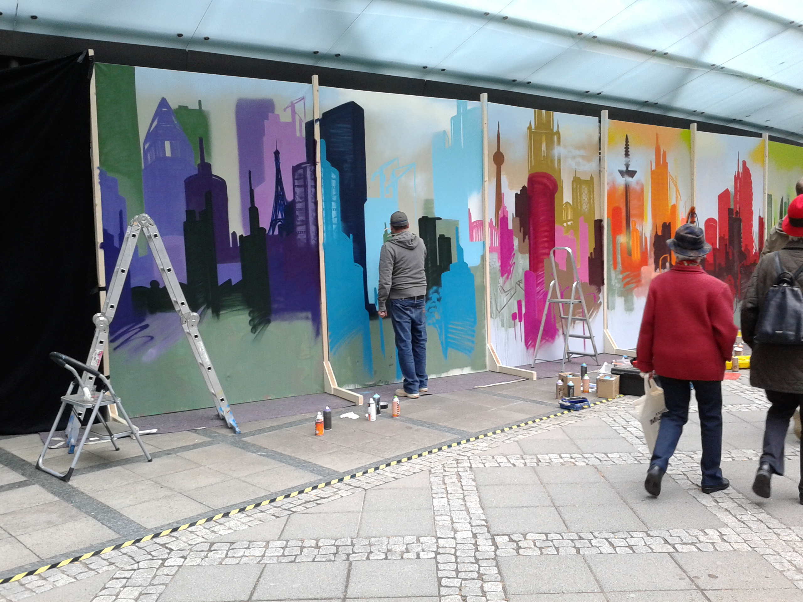 Live Urban Art Spray Graffiti Art