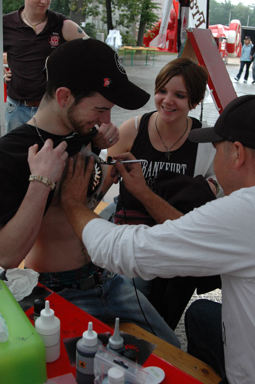 Eintracht Frankfurt Live Street Art Airbrushing, Bundesliga Saisonauftakt, Waldstadion für FNP Frankfurter Neue Presse, 2010