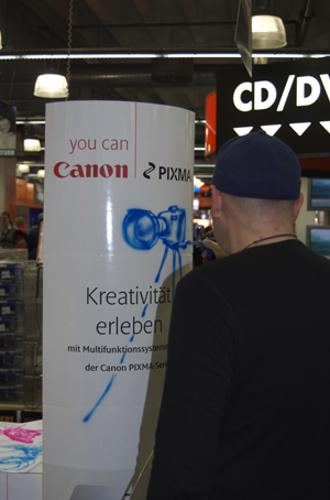 Street Art airbrushing and customizing for 37 grad and the client Canon photoprinter at Saturn Hansa Munich 2008