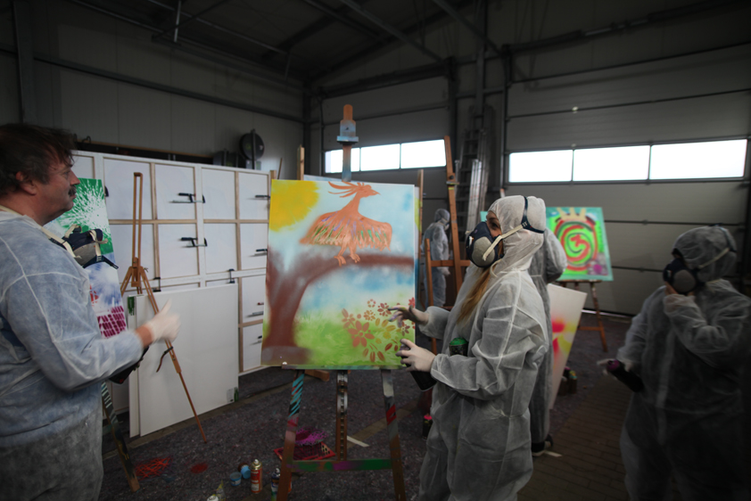 Educated fools
From uneducated schools: Urban Art Spray Graffitiworkshop for the EZB/ECB, 2019