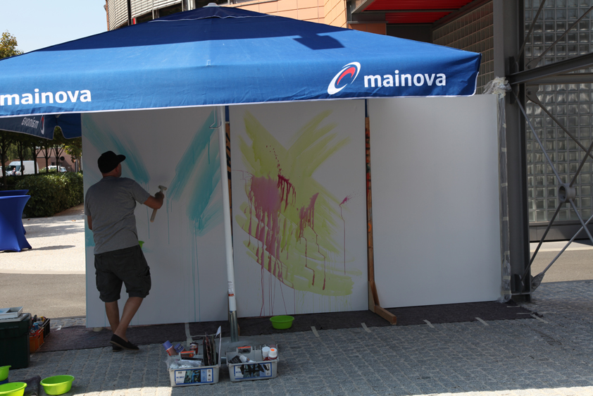 Live Graffiti Urban Art on canvas fo the employee party of Mainova 2018.