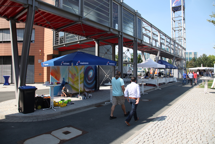 Live Graffiti Urban Art on canvas fo the employee party of Mainova 2018.