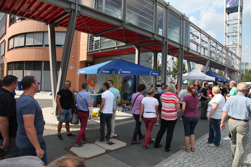 Live Graffiti Urban Art on canvas fo the employee party of Mainova 2018.