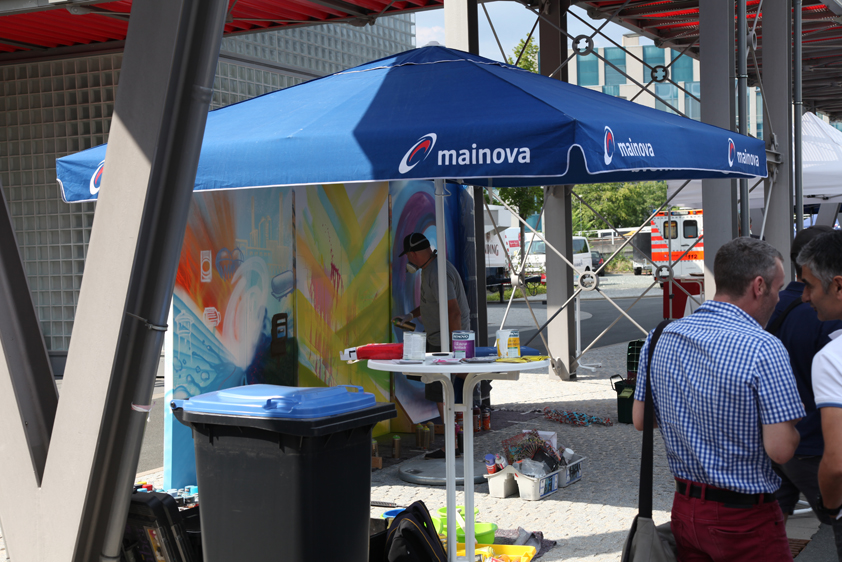 Live Graffiti Urban Art on canvas fo the employee party of Mainova 2018.