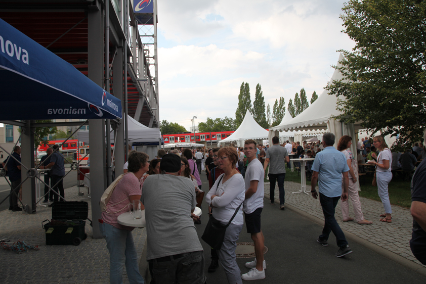 Live Graffiti Urban Art on canvas fo the employee party of Mainova 2018.