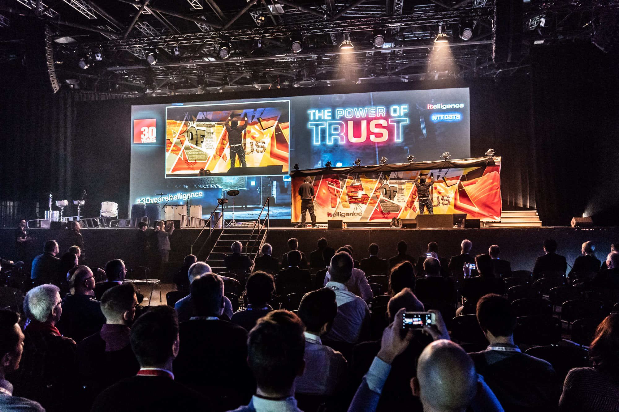 itelligence Graffiti Urban Art performance on stage, Mitsubishi hall Düsseldorf, germany 2019