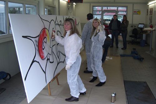 Nissan Qashqai Launch Live spraycan art/Urban Art Graffiti Workshop at Car shops in Germany 2007