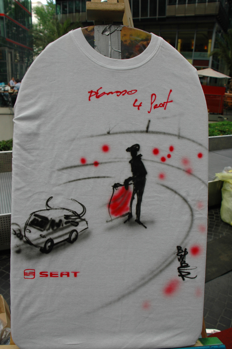 picasso @ Live Street Art Airbrushing für SEAT © SONY Center Potsdamer Platz, 2012