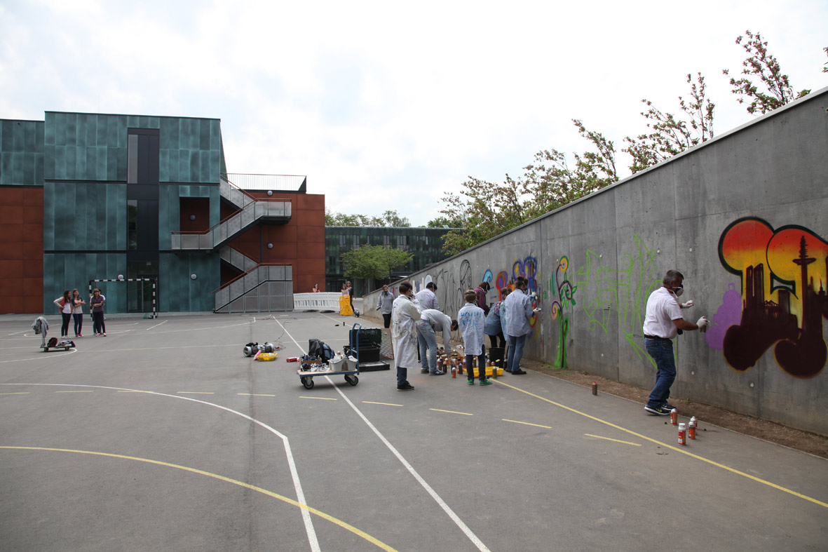 Lycee Francais Victor Hugo 2013