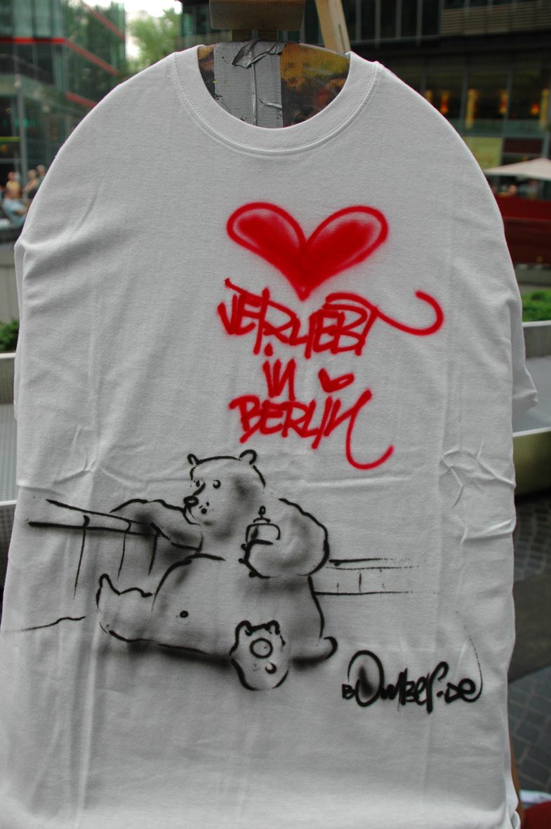 verliebt in berlin. Live Street Art Airbrushing für SEAT © SONY Center Potsdamer Platz, 2012