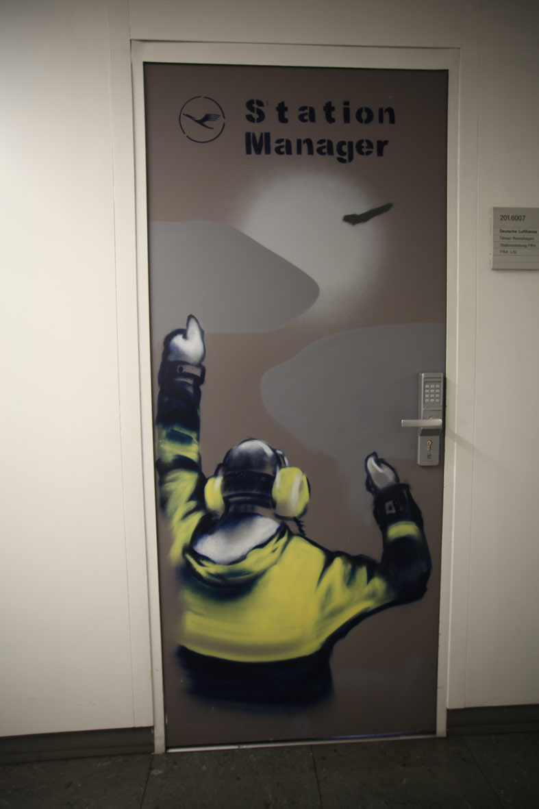 Station Manager Lufthansa Office Terminal 1